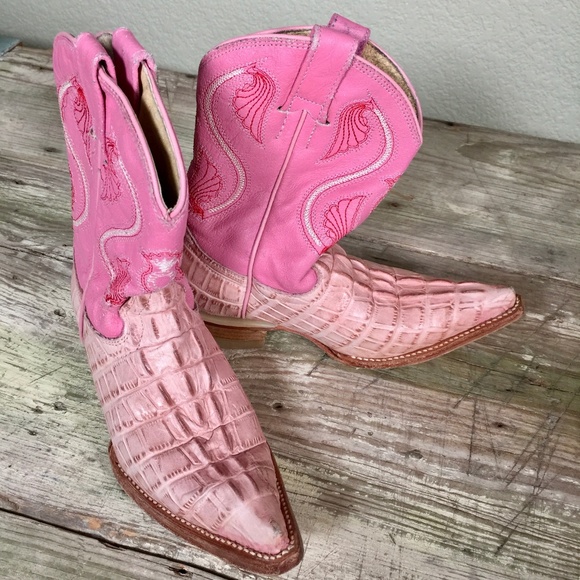 pink crocodile shoes